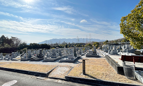 宝塚市の公営霊園 長尾山霊園の園内風景